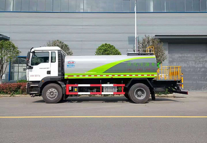 重汽汕德卡單橋灑水車